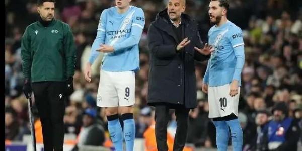 瓜帅晴天霹雳！曼城两核心出走，王朝真要塌？