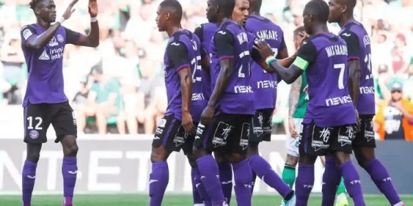 法甲焦点战：巴黎圣曼主场剑指三分，图卢兹难逃败局