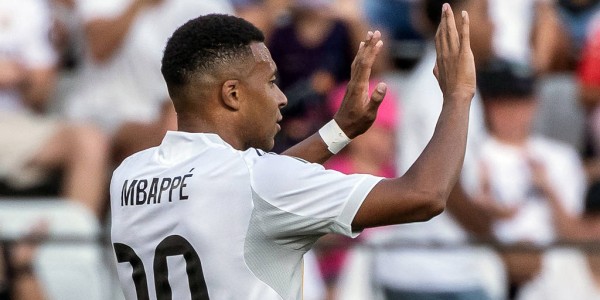 姆巴佩的感慨：巴黎圣日耳曼的欧冠之路与我心中的那份荣耀