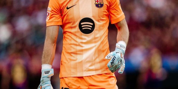 西甲第一门神要换人了，巴萨又出狠角色