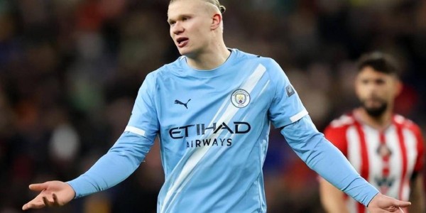 曼城0-0客平桑德兰，8连胜被终结争冠落差大，哈兰德受限集体哑火