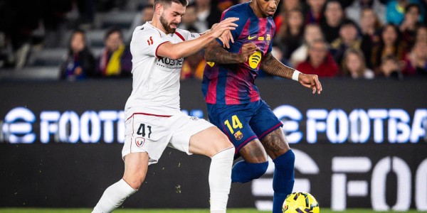 西甲-拉菲尼亚双响佩德里助攻 巴萨2-0奥萨苏纳先赛7分领跑